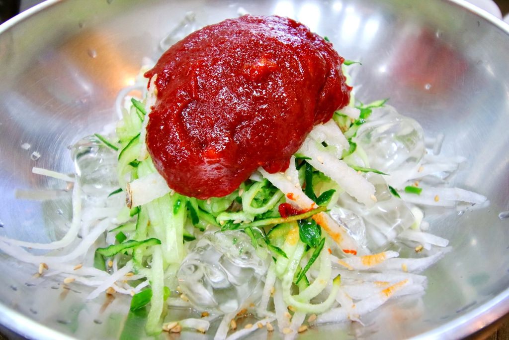 韓國釜山必吃，韓國自由行，韓國魚肉冷麵，
