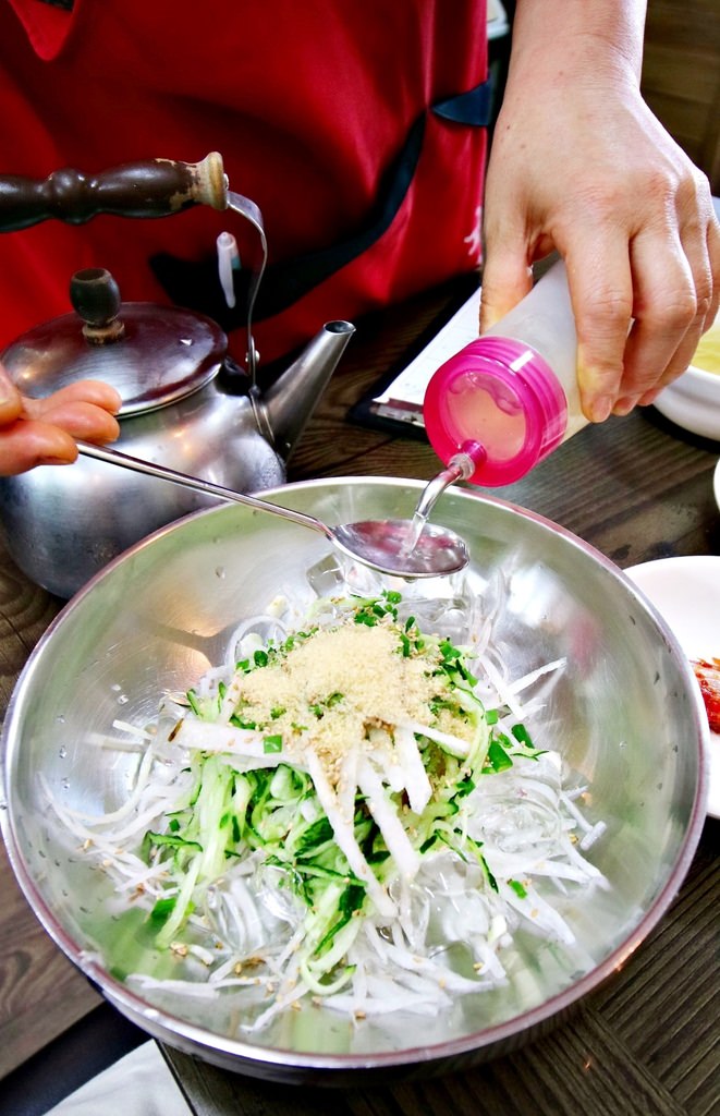 韓國釜山必吃，韓國自由行，韓國魚肉冷麵，