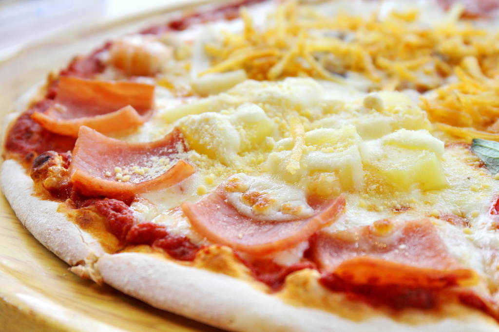WOODSTONE PIZZA，美薯燻雞培根白披薩，美國馬鈴薯絲，美國冷凍薯片，台北東區比薩吃到飽餐廳，，