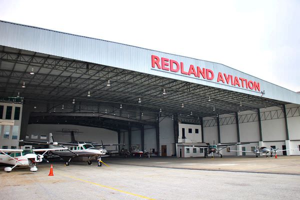 馬來西亞，輕型滑翔機，專業飛行訓中心，漫飛俱樂部，跳傘，黃金棕梠渡假村